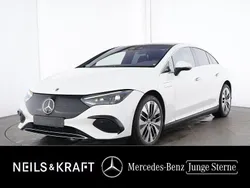 Weiß Gebraucht 2025 Mercedes EQE300 AMG Limousine | 59.880 € (Teuer)