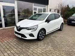 Weiß Gebraucht 2023 Renault Clio V Evolution Limousine | 14.880 € (Fairer Preis)