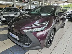 Weiß Neu 2024 Toyota C-HR Team SUV | 31.790 € (Guter Preis)