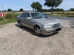 Beige Gebraucht 1997 Mercedes C180 Limousine | 3.999 € (Etwas zu teuer)