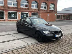 Schwarz Gebraucht 2006 BMW 320 Limousine | 3.100 € (Guter Preis)