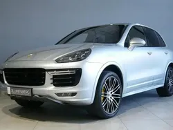 Silber Gebraucht 2017 Porsche Cayenne Turbo S SUV | 67.980 € (Fairer Preis)