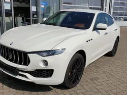 Weiß Gebraucht 2020 Maserati Levante SUV | 49.700 € (Superpreis)