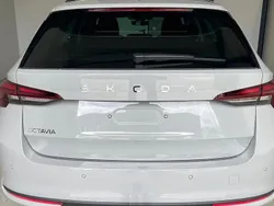 Weiß Neu 2025 Skoda Octavia Kombi | 28.980 € (Superpreis)