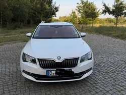 Weiß Gebraucht 2017 Skoda Superb LAURIN & KLEMENT Kombi | 16.000 € (Guter Preis)