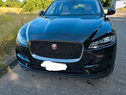 Schwarz Gebraucht 2016 Jaguar F-Pace Portfolio SUV | 23.399 € (Fairer Preis)