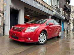 Rot Gebraucht 2010 Toyota Avensis Multidrive S Limousine | 6.500 € (Guter Preis)