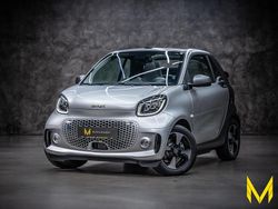 Cool silver (metallic) Gebraucht 2024 Smart ForTwo Electric Drive Passion Exclusive Cabrio | 20.222 € (Teuer)