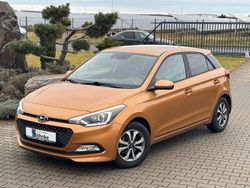 Gold Gebraucht 2015 Hyundai i20 Trend Limousine | 8.899 € (Guter Preis)