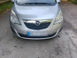 Braun Gebraucht 2012 Opel Meriva Van / Kleinbus | 2.999 € (Fairer Preis)