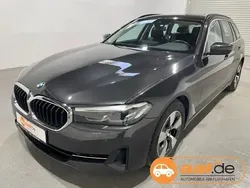 Grau Gebraucht 2022 BMW 520 Kombi | 33.450 € (Superpreis)