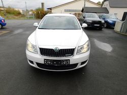 Weiß Gebraucht 2012 Skoda Octavia GreenLine Kombi | 3.200 € (Fairer Preis)