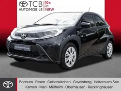Schwarz Gebraucht 2024 Toyota Aygo Business Edition Kleinwagen | 15.789 € (Guter Preis)