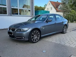 Grau Gebraucht 2011 BMW 320 Limousine | 5.500 € (Fairer Preis)
