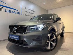 Grün Neu 2025 Volvo XC40 Core SUV | 38.250 € (Superpreis)