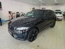 Schwarz Gebraucht 2016 Jaguar F-Pace First Edition SUV | 23.900 € (Teuer)
