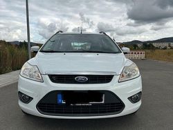 Weiß Gebraucht 2010 Ford Focus Kombi | 3.300 € (Fairer Preis)