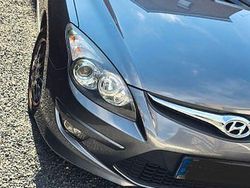 Grau Gebraucht 2010 Hyundai i30 Classic Kombi | 2.999 € (Fairer Preis)