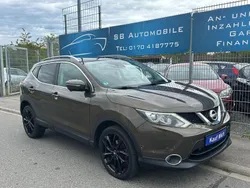 Braun Gebraucht 2014 Nissan Qashqai Tekna SUV | 11.900 € (Fairer Preis)