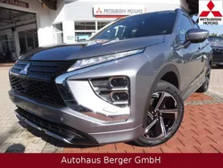 Grau Gebraucht 2023 Mitsubishi Eclipse Cross Select SUV | 28.980 € (Fairer Preis)