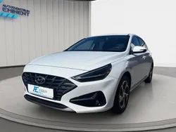 Weiß Gebraucht 2022 Hyundai i30 Limousine | 16.490 € (Fairer Preis)