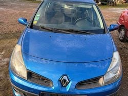 Blau Gebraucht 2006 Renault Clio III Limousine | 2.000 € (Superpreis)
