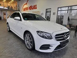 Weiß Gebraucht 2021 Mercedes E200 Limousine | 26.999 €