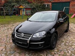 Schwarz Gebraucht 2006 VW Jetta Limousine | 2.150 € (Fairer Preis)