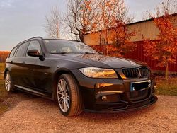 Schwarz Gebraucht 2011 BMW 320 M Sport Kombi | 9.000 € (Teuer)