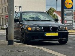 Blau Gebraucht 2004 BMW 318 M Sport Limousine | 1.950 € (Superpreis)