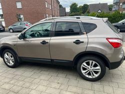 Gold Gebraucht 2011 Nissan Qashqai SUV | 15.000 €