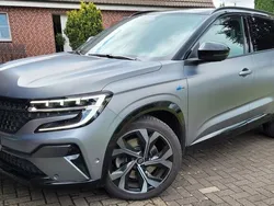 Grau Gebraucht 2023 Renault Austral Iconic Esprit Alpine SUV | 32.900 € (Guter Preis)