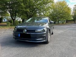 Grau Gebraucht 2018 VW Polo Trendline Kleinwagen | 12.400 € (Fairer Preis)
