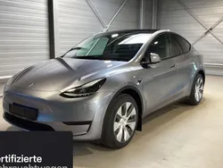 Silber Gebraucht 2024 Tesla Model Y SUV | 42.400 € (Teuer)