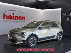 Grau Gebraucht 2024 Kia e-Niro Inspiration SUV | 30.939 € (Etwas zu teuer)