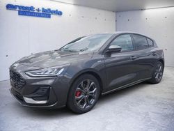 Magnetic metallic Gebraucht 2025 Ford Focus ST-Line Limousine | 33.490 €
