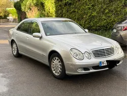 Silber Gebraucht 2002 Mercedes E220 Limousine | 6.800 € (Teuer)