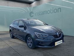 Grau Gebraucht 2021 Renault Mégane GrandTour Kombi | 17.884 € (Etwas zu teuer)