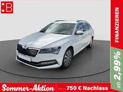 Weiss Gebraucht 2022 Skoda Superb Ambition Kombi | 25.350 € (Guter Preis)