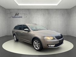 Beige Gebraucht 2017 Skoda Octavia Ambition Kombi | 9.990 € (Guter Preis)