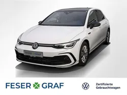 Weiß Gebraucht 2024 VW Golf VIII R-line Kleinwagen | 28.440 € (Guter Preis)