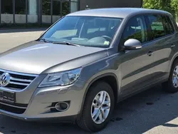 Grau Gebraucht 2009 VW Tiguan Trendline SUV | 5.500 € (Superpreis)