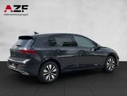 Grau Gebraucht 2024 VW Golf VIII Move Limousine | 22.480 € (Guter Preis)