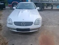 Grau Gebraucht 2003 Mercedes SLK200 Cabrio | 2.000 €