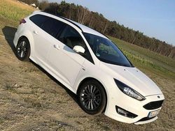 Weiß Gebraucht 2018 Ford Focus ST-Line Kombi | 11.000 € (Fairer Preis)