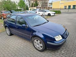 Blau Gebraucht 2000 VW Bora Limousine | 1.900 € (Fairer Preis)