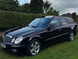 Schwarz Gebraucht 2007 Mercedes E280 Avantgarde Kombi | 5.000 € (Fairer Preis)