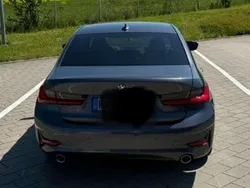 Grau Gebraucht 2020 BMW 318 Sport Line Limousine | 27.900 € (Fairer Preis)