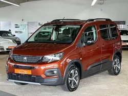 Braun Gebraucht 2019 Peugeot Rifter GT-line Van / Kleinbus | 23.490 € (Fairer Preis)