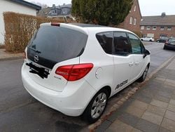 Weiß Gebraucht 2015 Opel Meriva drive Van / Kleinbus | 5.000 € (Fairer Preis)